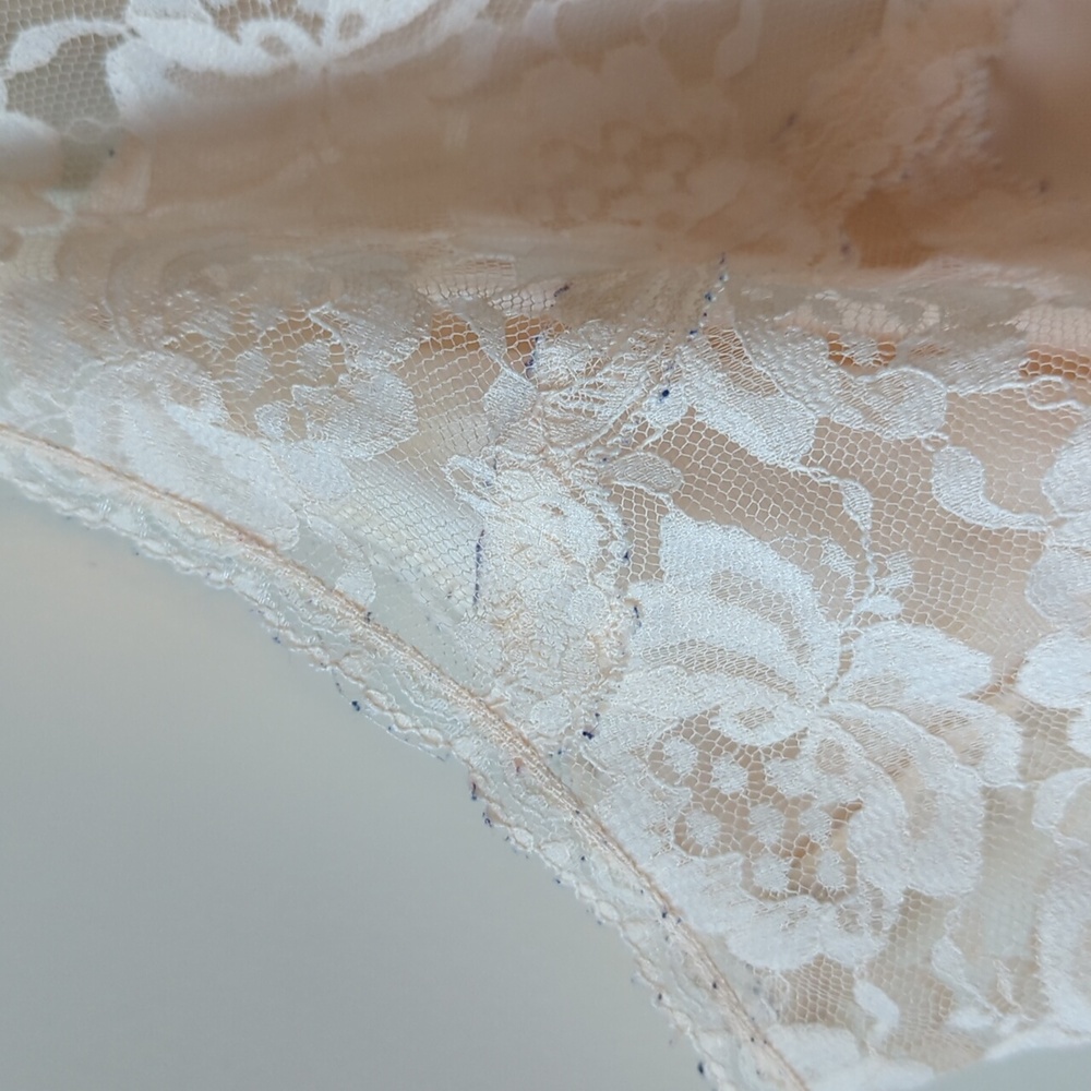 Vintage Lace Trim Cream Camisole - Picture 6 of 8